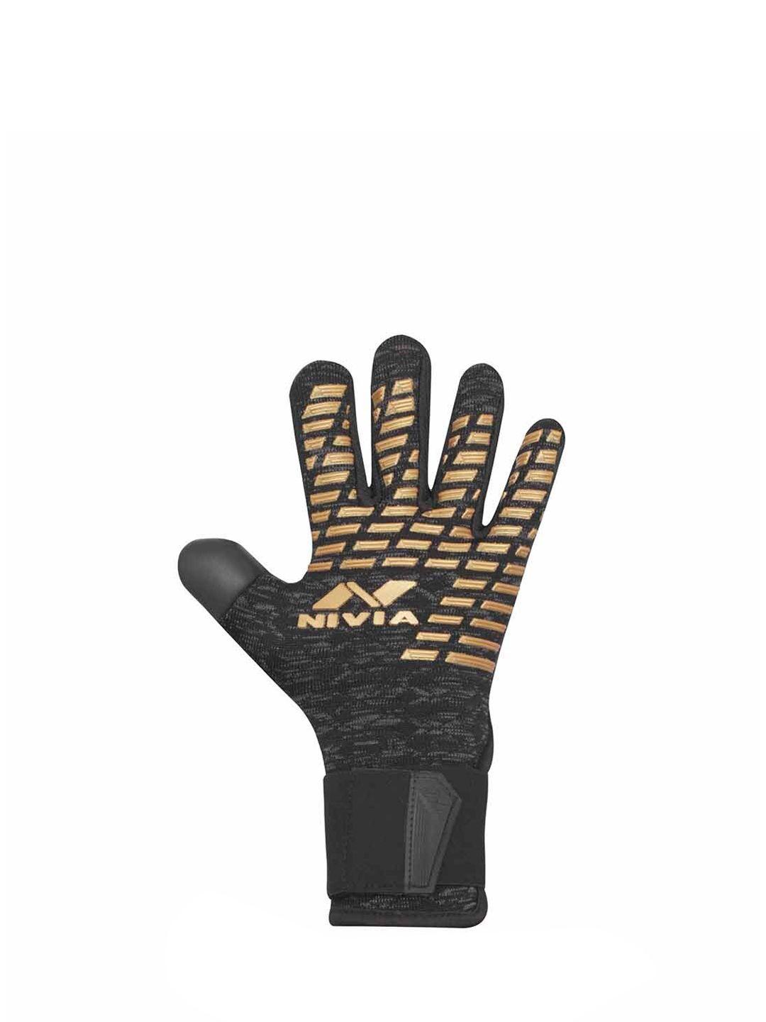 nivia men printed goalkeeper gloves