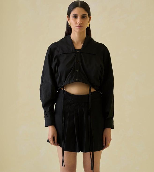no grey area moonless night directional cropped shirt