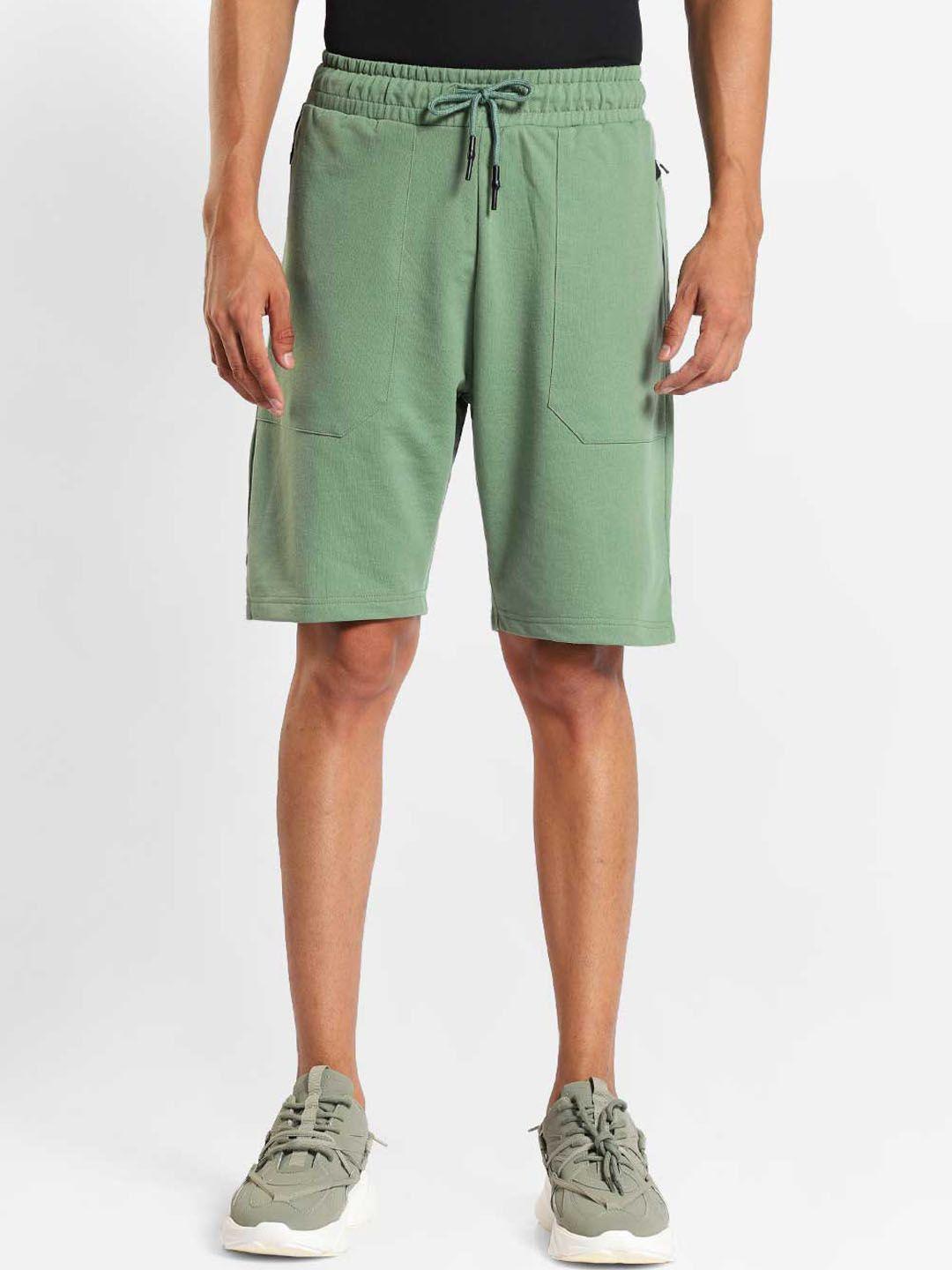 nobero men green loose fit shorts