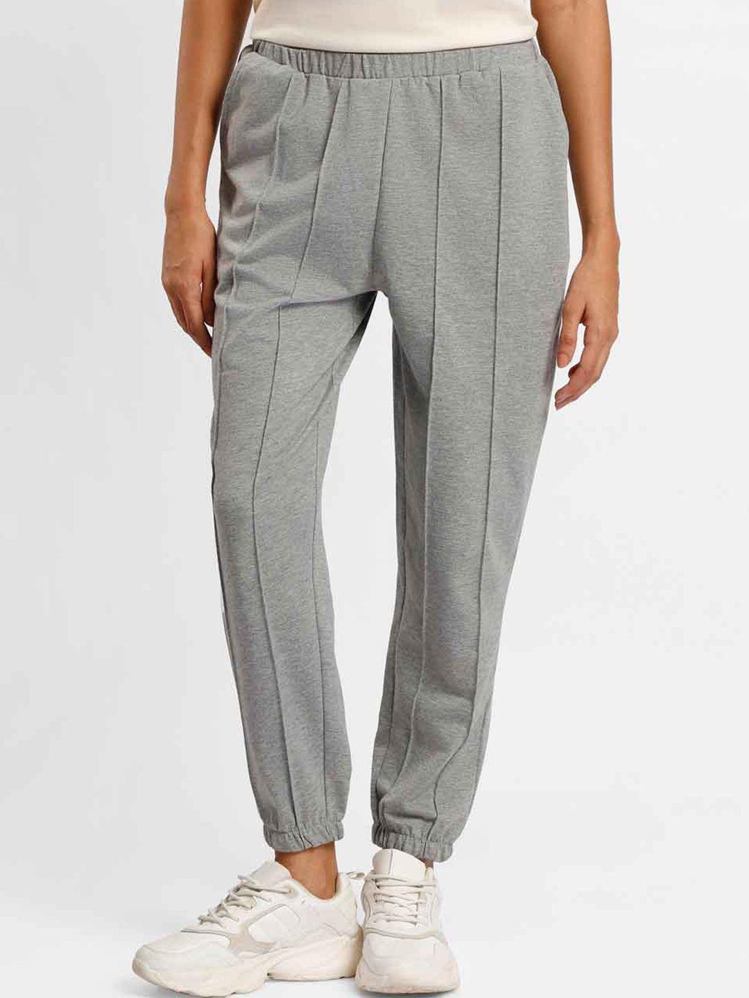 nobero women grey melange printed pleated trousers