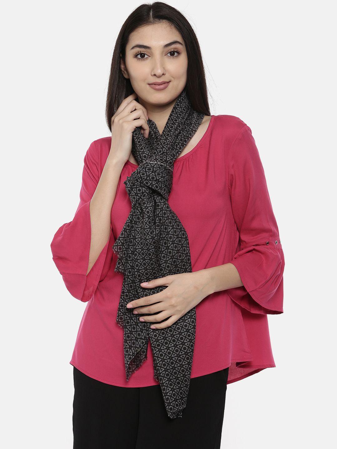 noi women grey & black geometric printed shawl