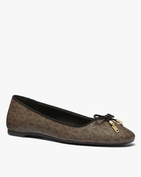 nori logo ballet flat