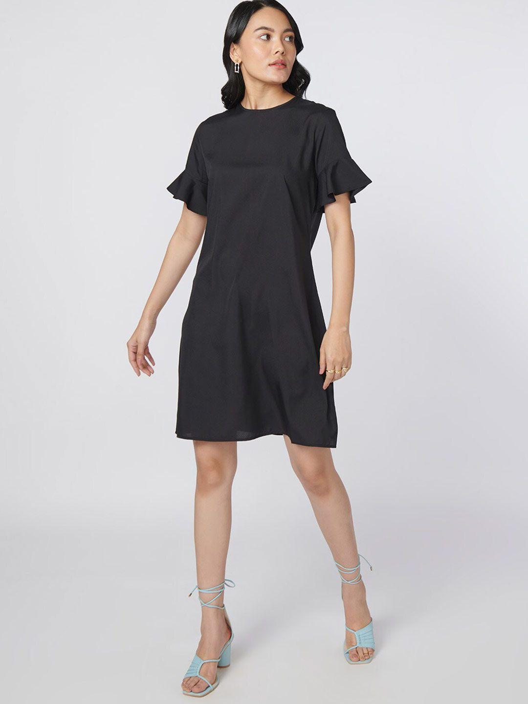 not so pink black solid crepe sheath dress