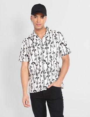 notch collar graphic print shirt