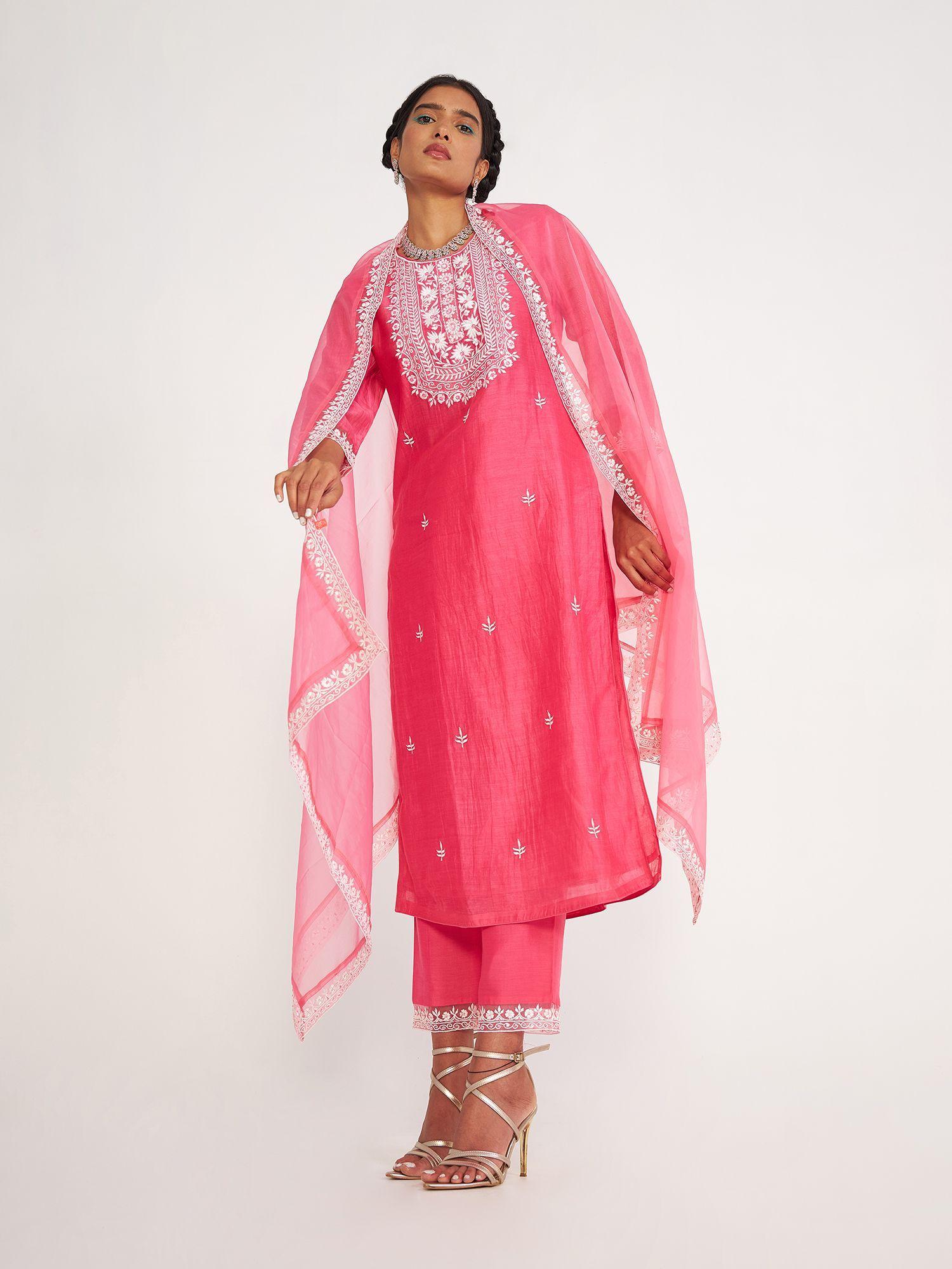 nova candy pink embroidered kurta with pants and organza dupatta (set of 3)