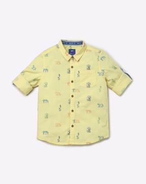 novelty print shirt with patch pocket