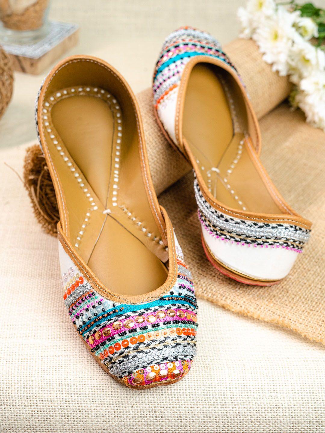 nr by nidhi rathi embellished square toe ethnic mojaris