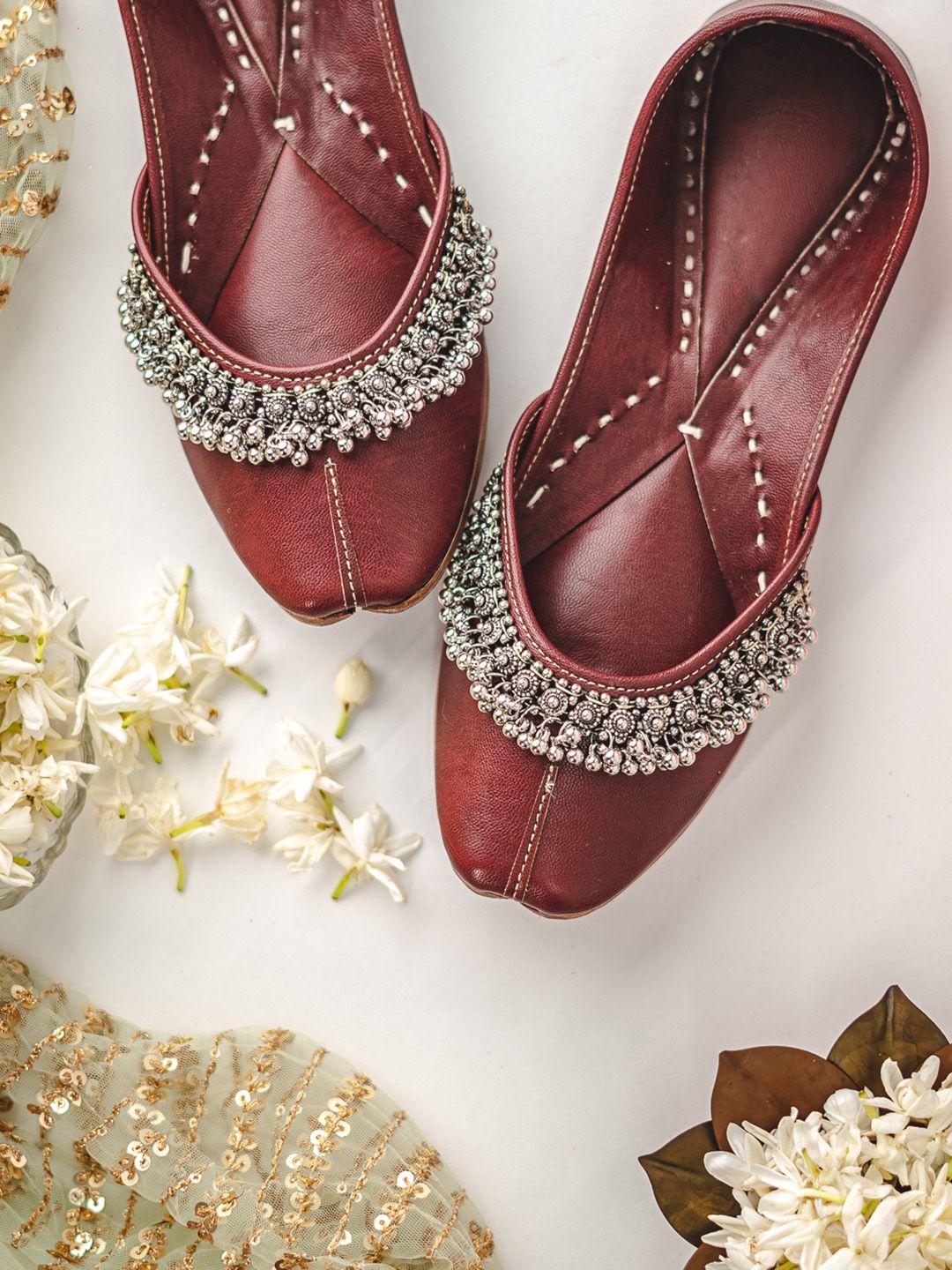 nr by nidhi rathi ghunghroo embellished leather mojaris