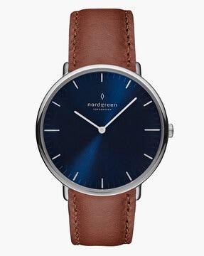 nr40silebrna analogue watch with leather strap