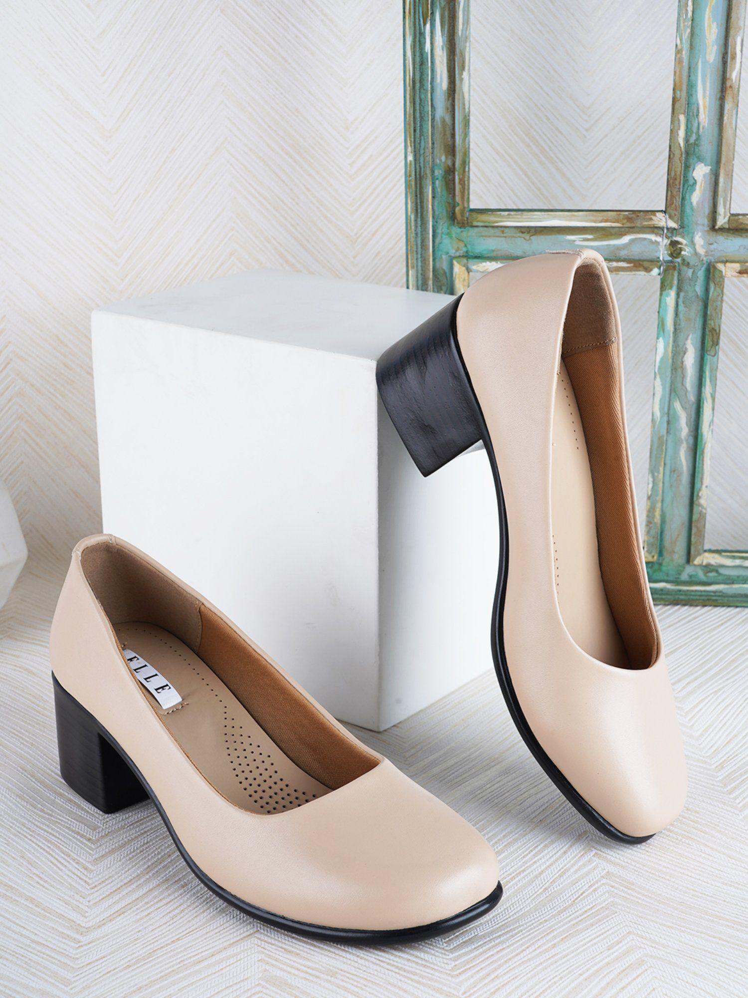nude round toe party wear pumps