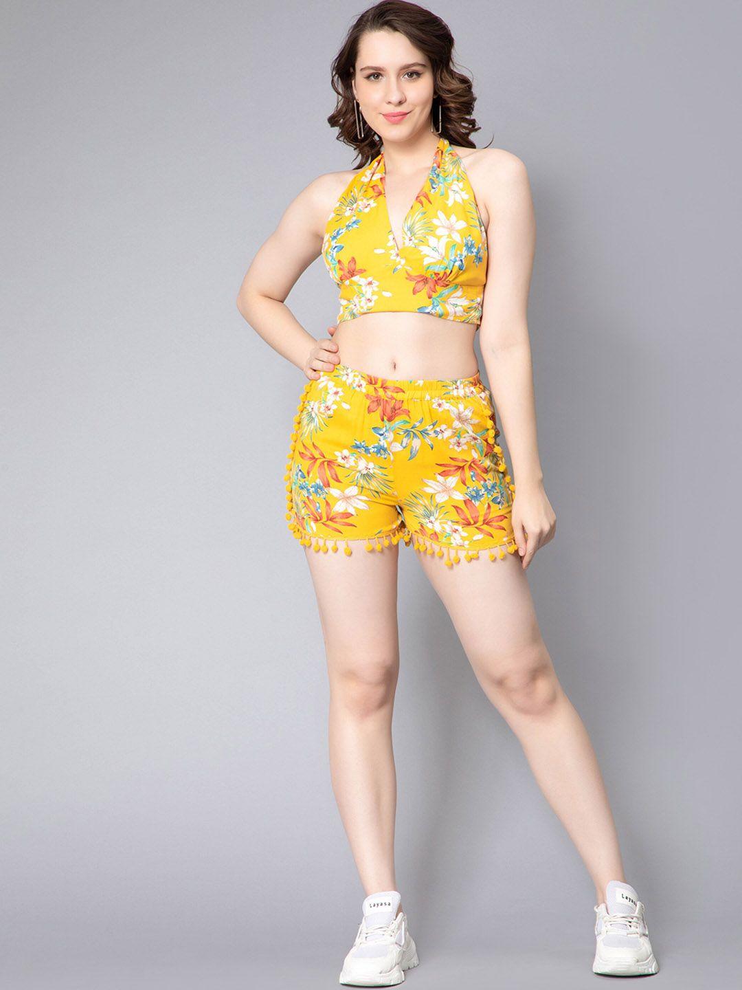 nuevosdamas halter neck printed crop top & shorts