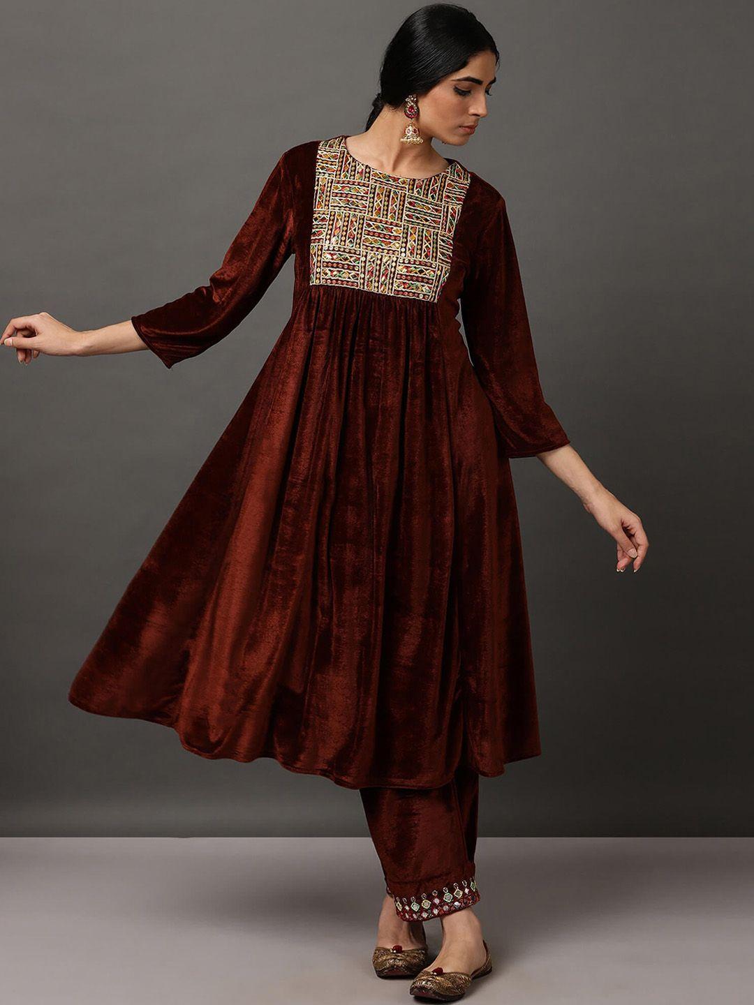 nuhh ethnic motifs yoke design mirror work velvet kurta with trousers