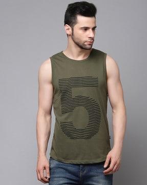 numeric print round-neck vest