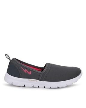 nura textured slip-on casual shoes