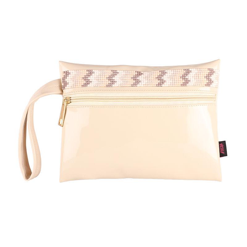 nykaa bedazzled pouch - nude 04