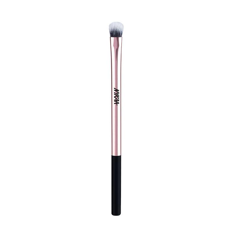 nykaa blendpro eyeshadow application makeup brush