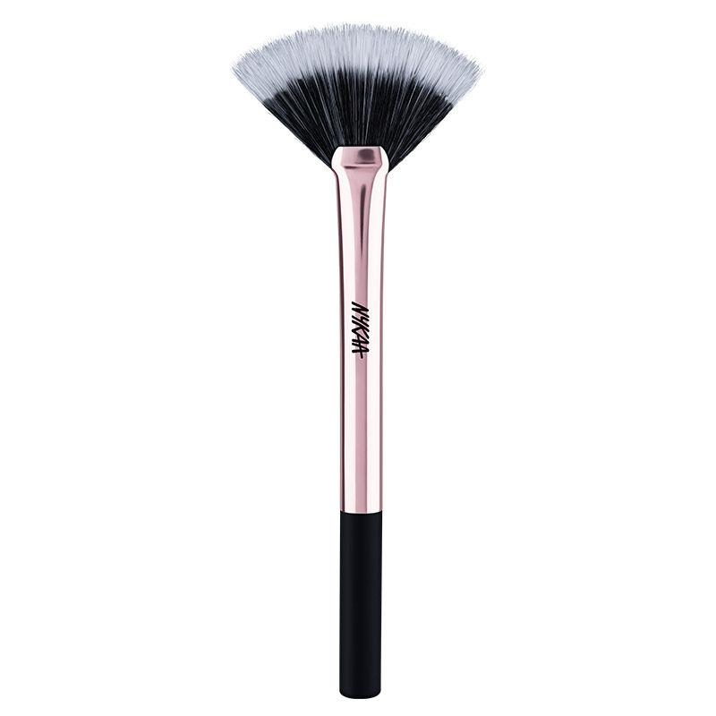 nykaa blendpro highlighting fan makeup brush