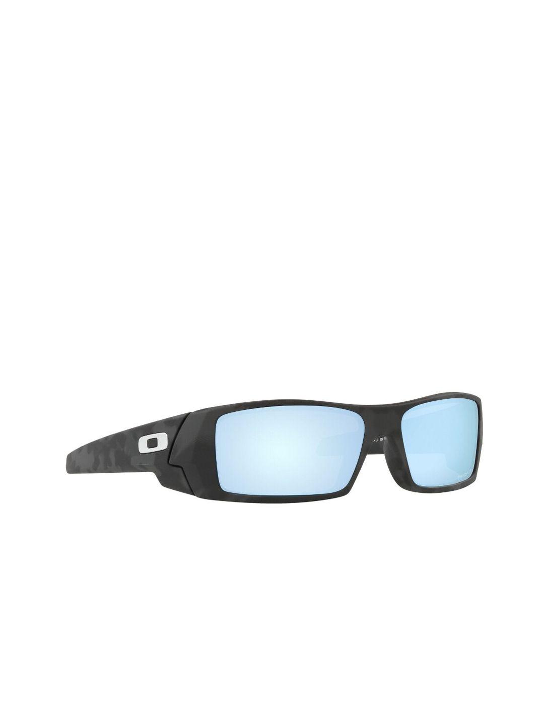 oakley men lens & rectangle sunglasses with polarised lens