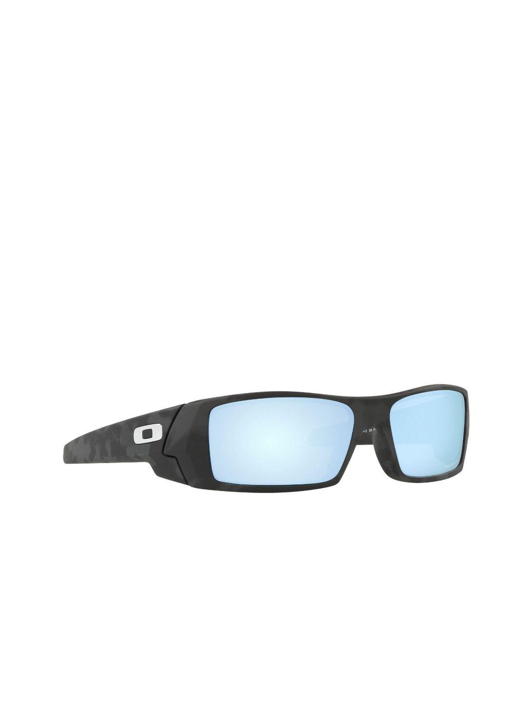 oakley men lens & rectangle sunglasses with polarised lens