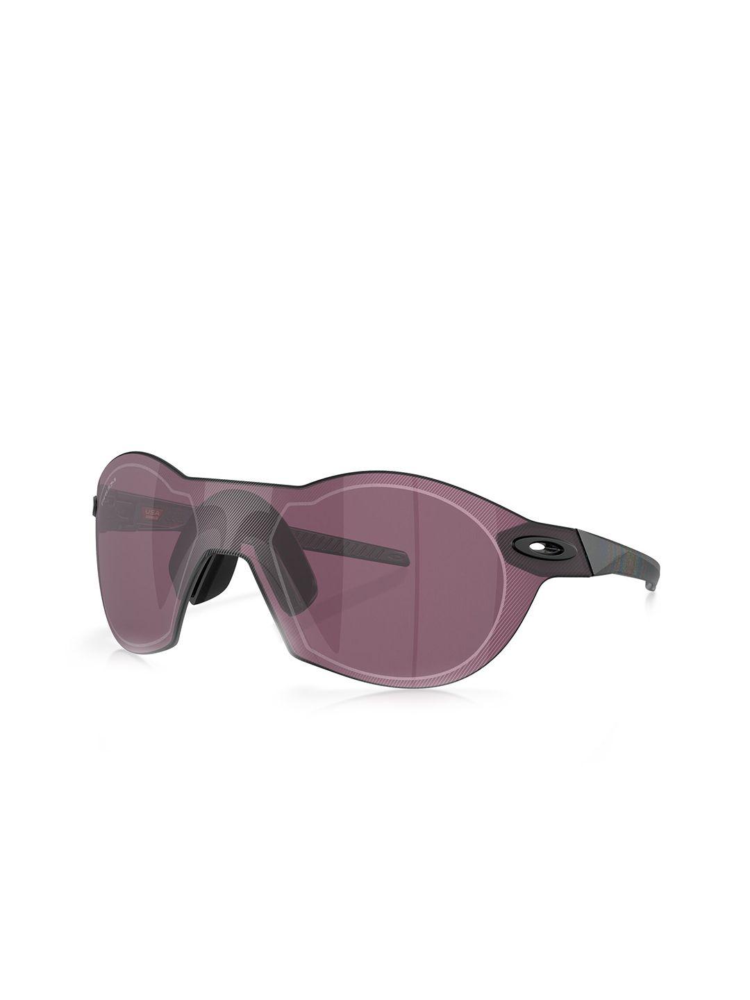 oakley men oval sunglasses with uv protected lens