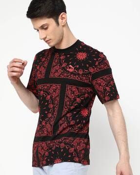 ob aop paisley print crew-neck t-shirt