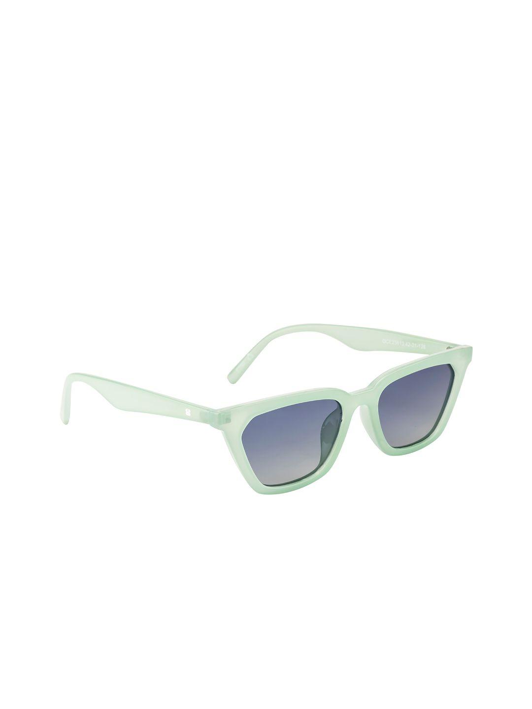 oceanides wayfarer sunglasses with polarised and uv protected lens etna_green-low green