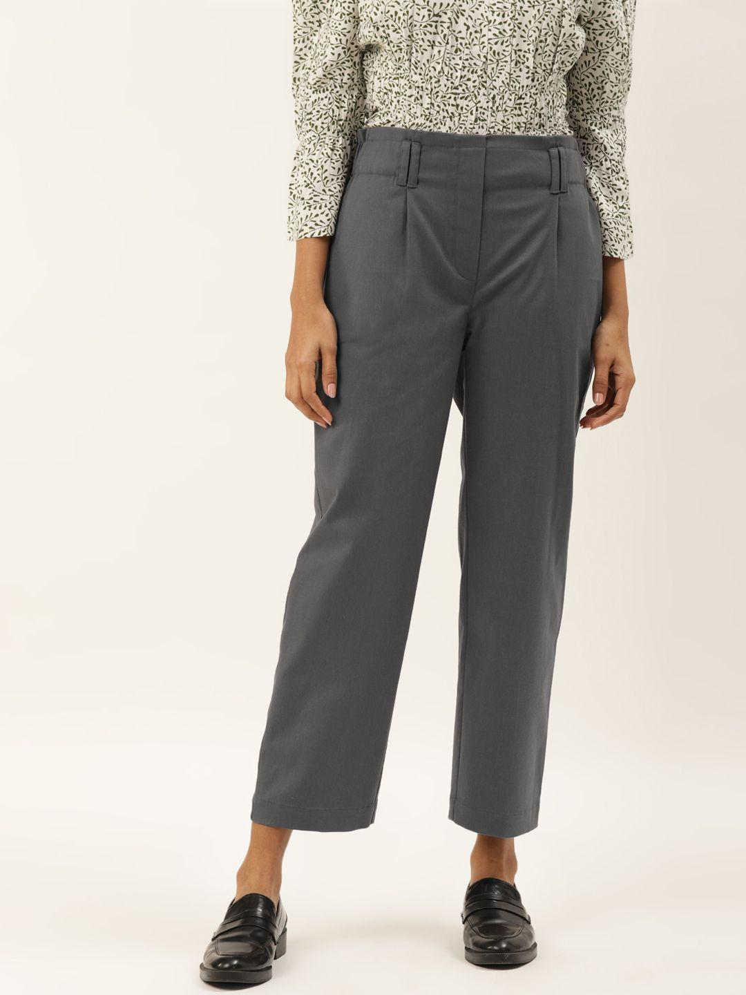 off label women grey regular fit solid cropped trousers