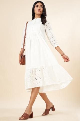 off white print mandarin casual 3/4th sleeves women regular fit ethnic dresses