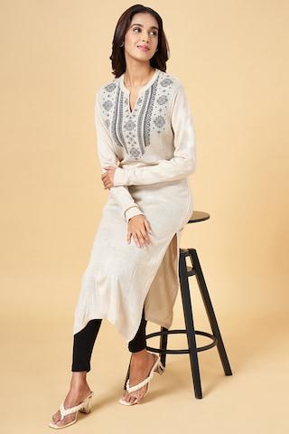 off white print winter wear mandarin full sleeves calf-length women regular fit kurta