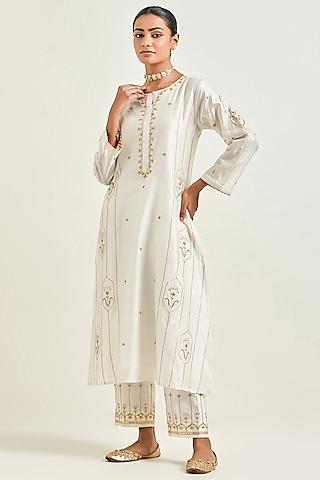 off-white silk chanderi embroidered kurta set