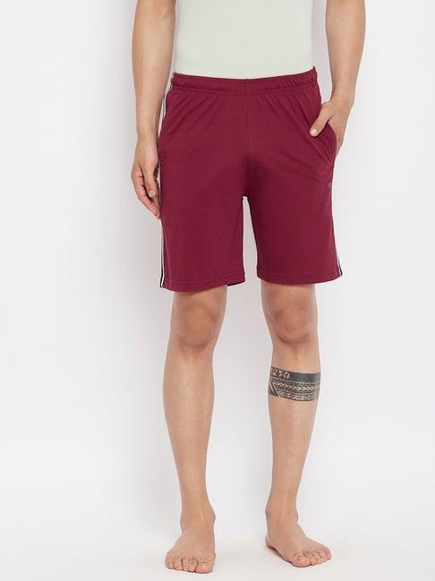 okane dark red regular fit shorts