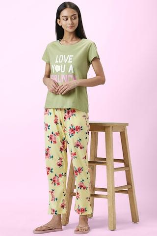 olive printeded round neck short sleeves women comfort fit t-shirt & pyjama set