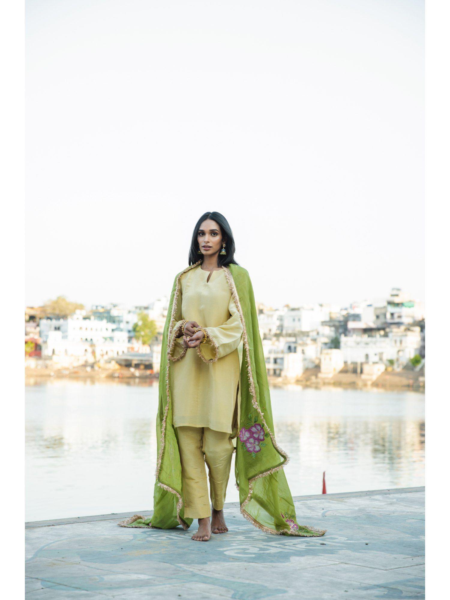 olive & gold kaira tissue kurta with pant & dupatta (set of 3)