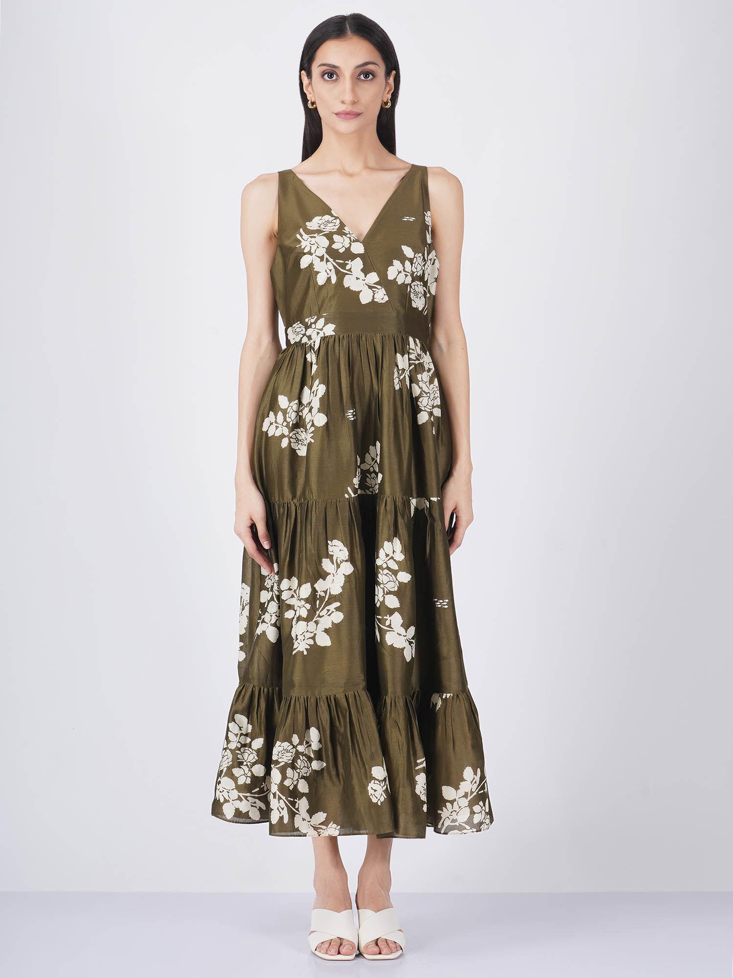 olive ivy petal print tiered dress with slip (set of 2)