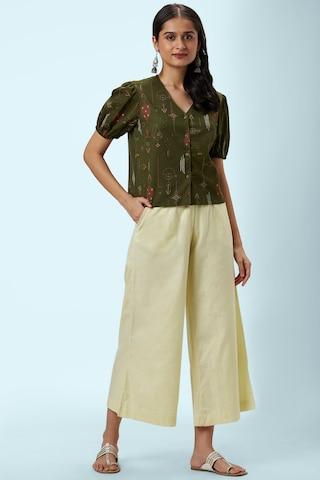 olive printed casual puff sleeves v neck women regular fit top