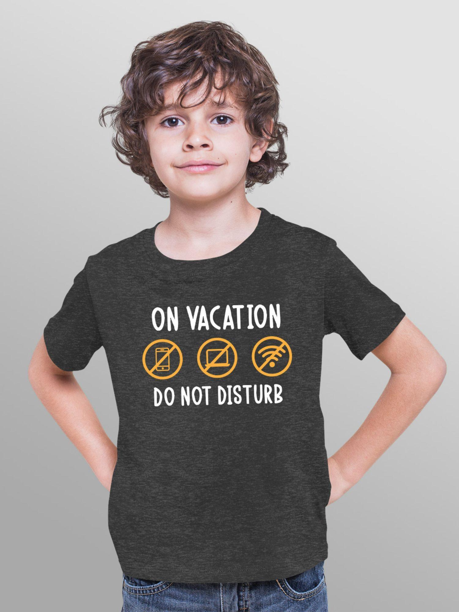 on vacation half sleeves kids t-shirt grey