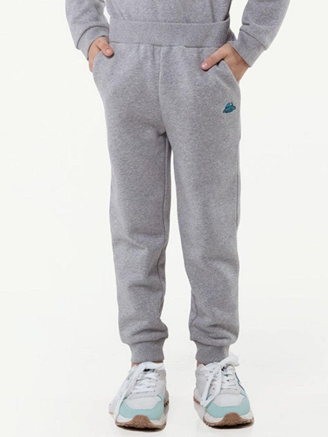 one friday boys cotton regular fit joggers