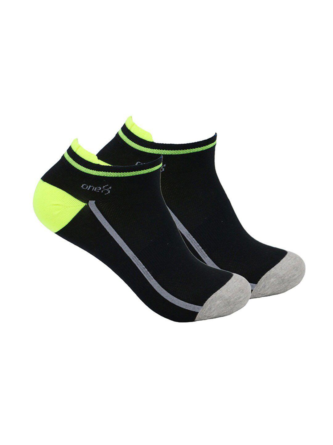 one8 men pack of 2 patterned stretchable ankle length socks