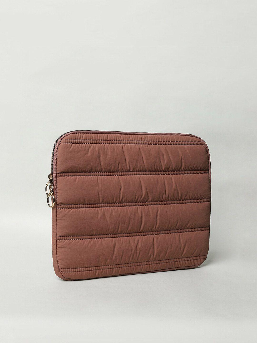 only women peach solid laptop case