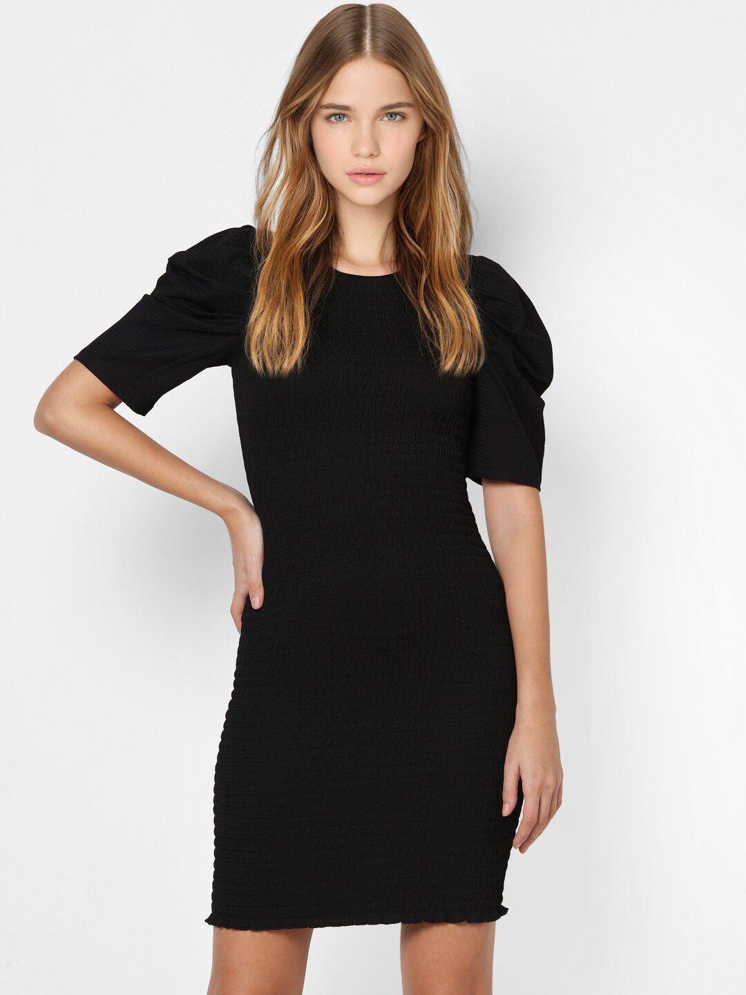 only black sheath dress