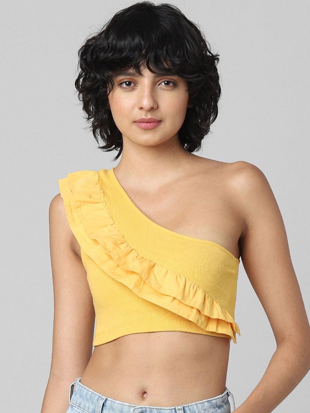 only one shoulder ruffles crop top