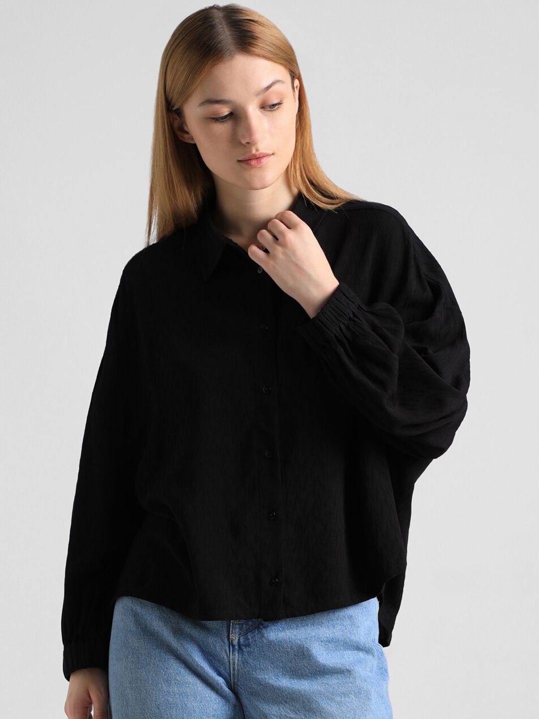 only spread collar opaque casual shirt