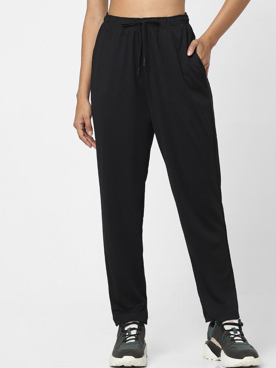 only women black solid straight-fit track pants