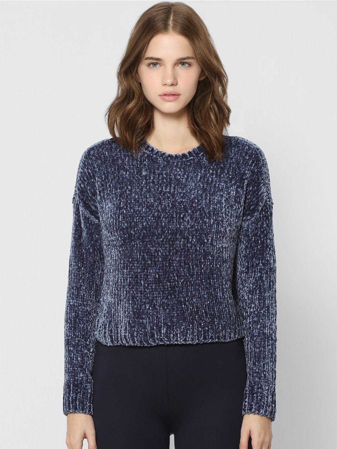 only women blue self design cable knit cropped pullover