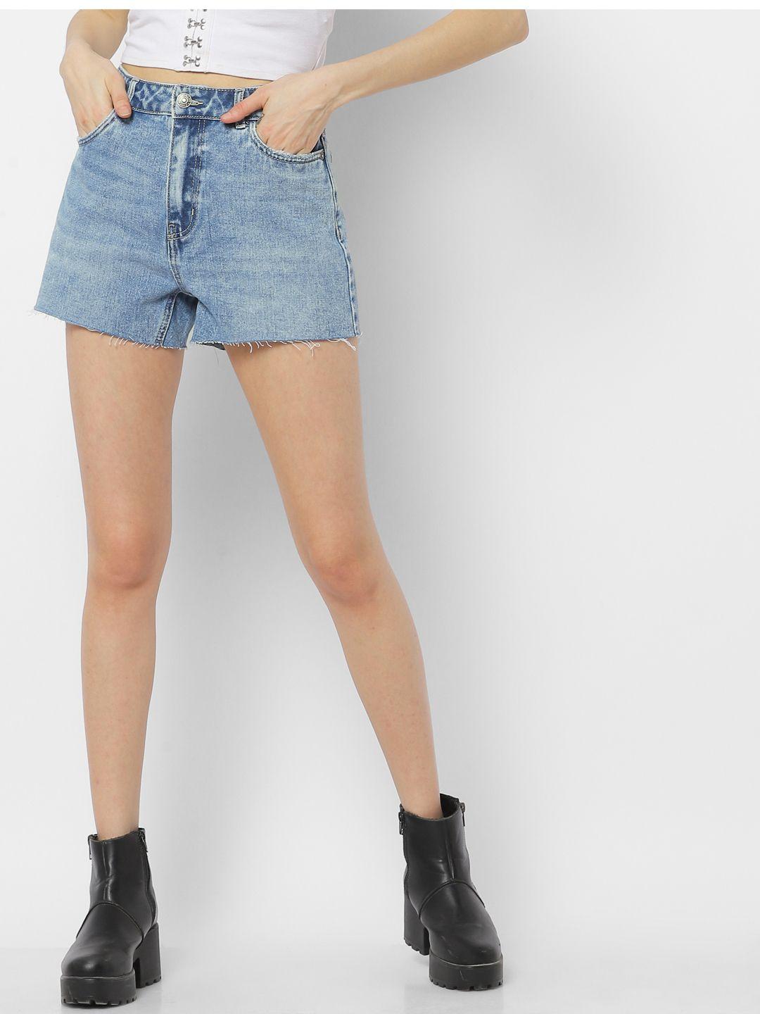 only women blue washed slim fit denim shorts