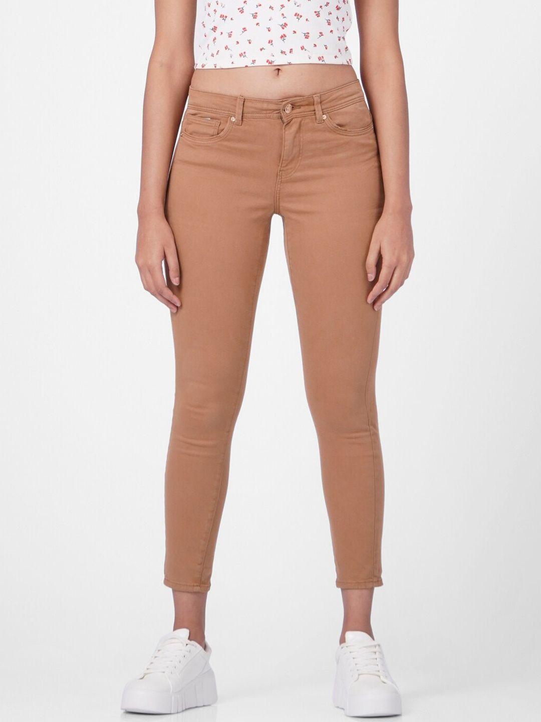 only women brown slim fit jeans