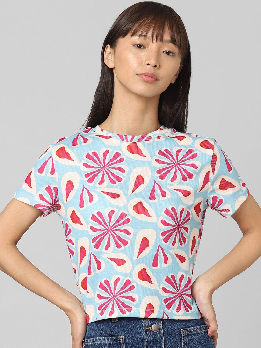 only women floral printed crop t-shirt