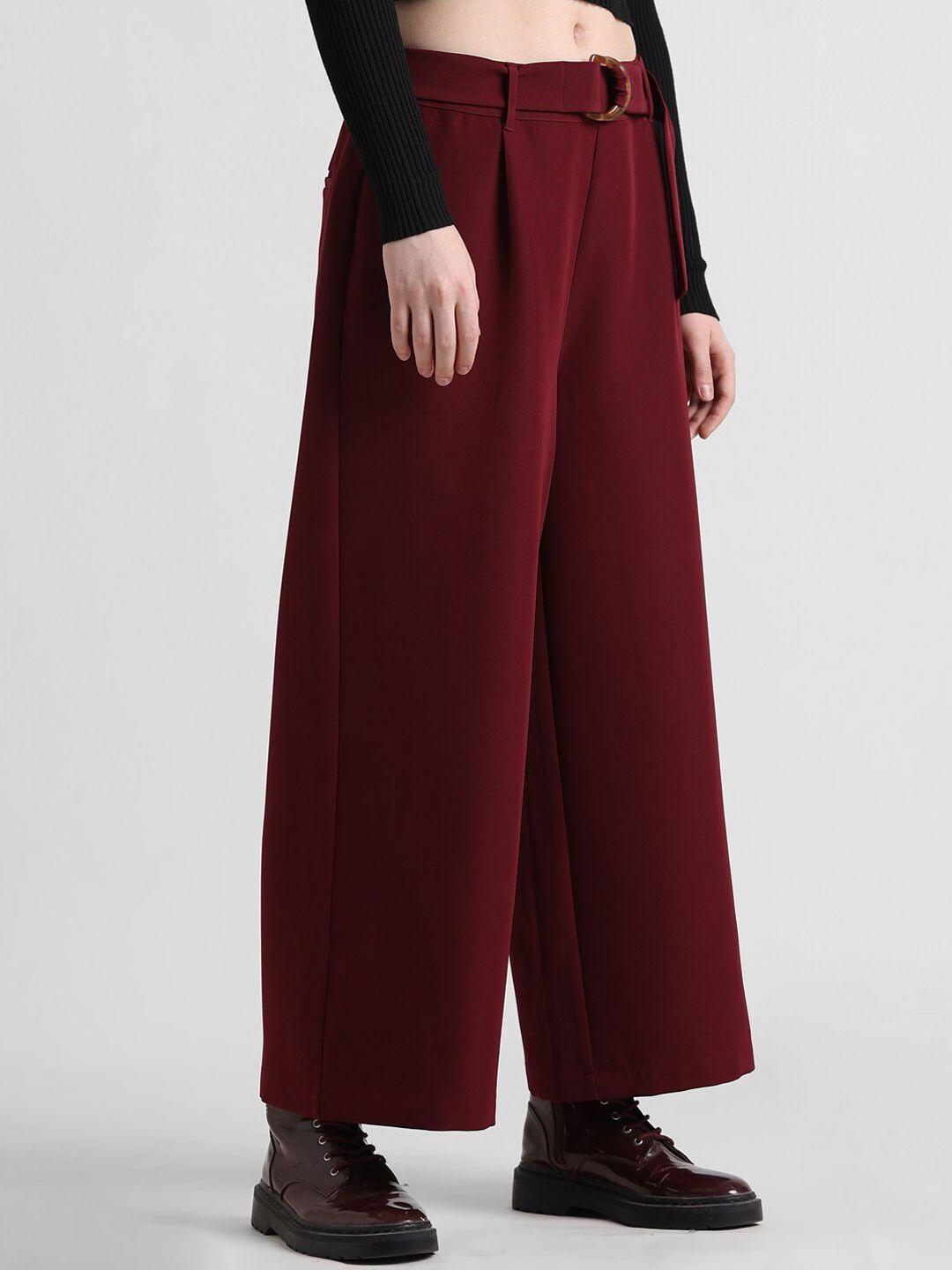 only women mid-rise pleated belted pure cotton parallel trousers