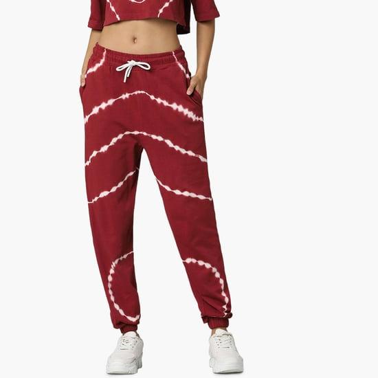 only women printed drawstring joggers