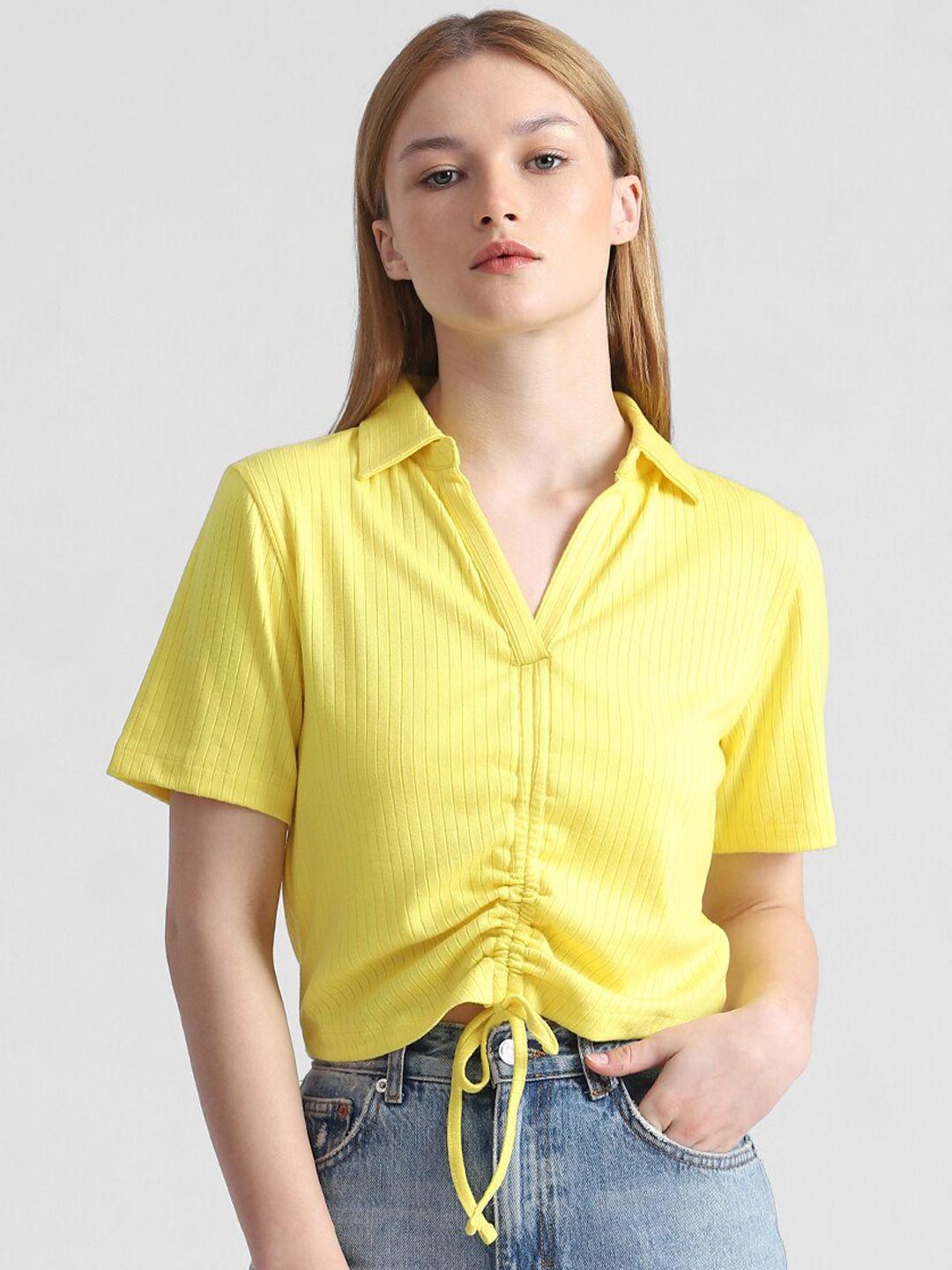 only women yellow v-neck pockets t-shirt